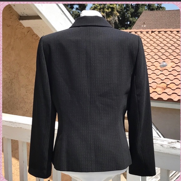 Black Micro Dot Winged Lapel Structured Tahiti Blazer - Picture 5 of 7